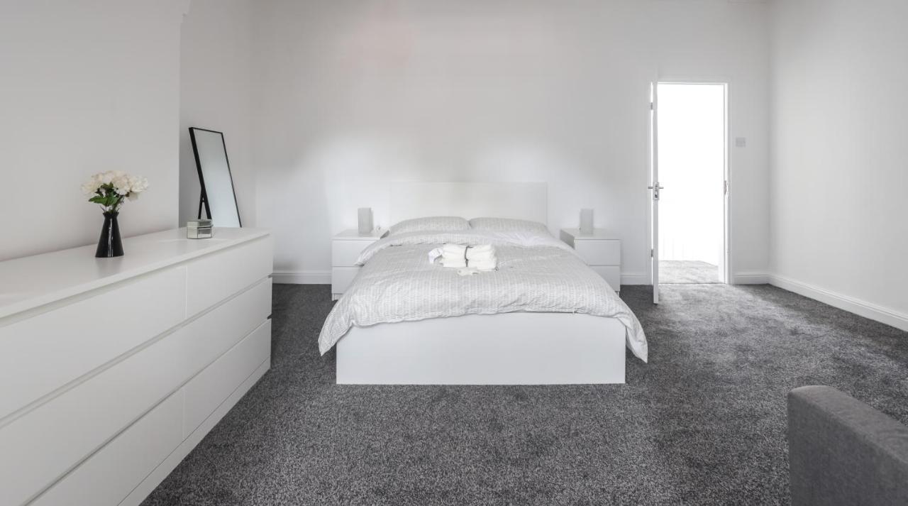Spacious 4 Bed House In Birmingham, Suitable For Contractors Exterior foto