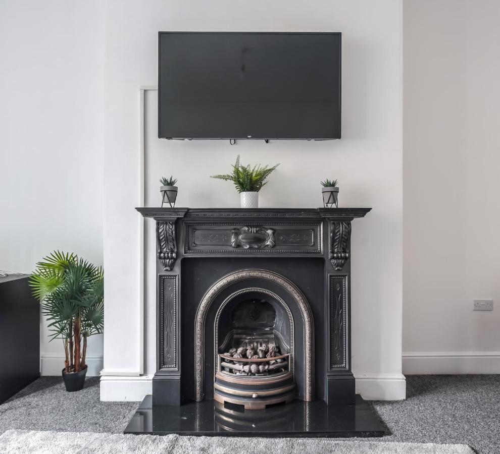 Spacious 4 Bed House In Birmingham, Suitable For Contractors Exterior foto