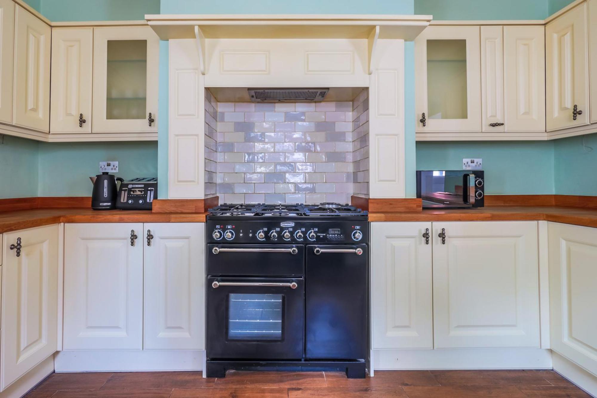 Spacious 4 Bed House In Birmingham, Suitable For Contractors Exterior foto